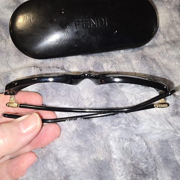 Fendi Glossy Black Sunglasses with Case Great Condition! - Picture 6 of 16